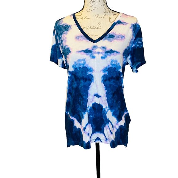 DKNY V-Neck Tie Dye T-shirt